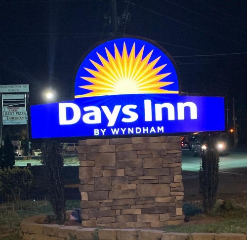 Days Inn by Wyndham Hartsfield Jackson Atlanta Airport West - image 5
