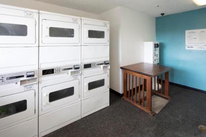 InTown Suites Extended Stay - Atlanta Central - image 3