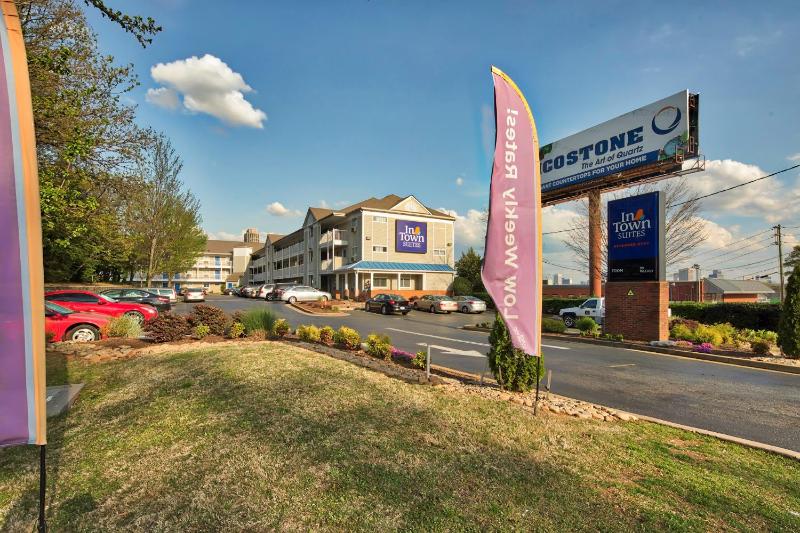 InTown Suites Extended Stay - Atlanta Central - image 4