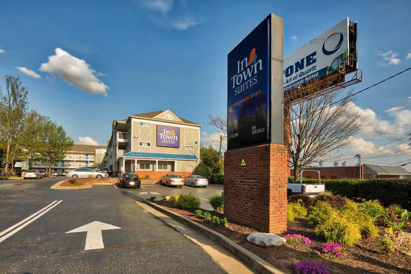 InTown Suites Extended Stay - Atlanta Central - image 5