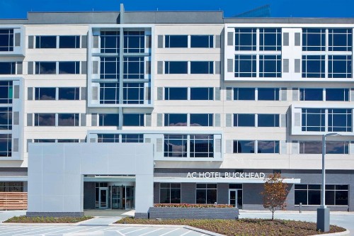 AC Hotel by Marriott Atlanta Buckhead at Phipps Plaza - image 3