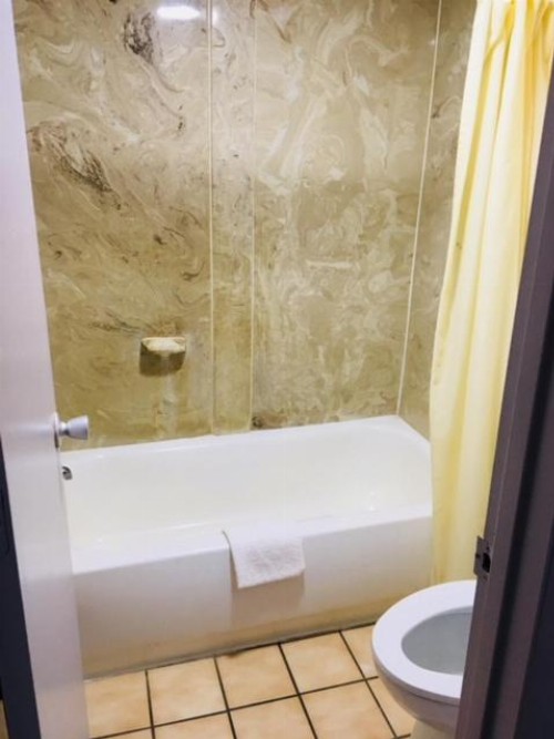 Fulton Inn - image 11