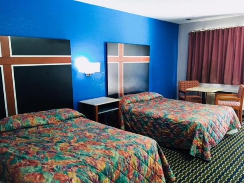 Fulton Inn - image 5