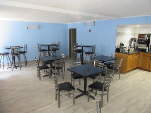 Quality Inn & Suites Atlanta Six Flags - image 20