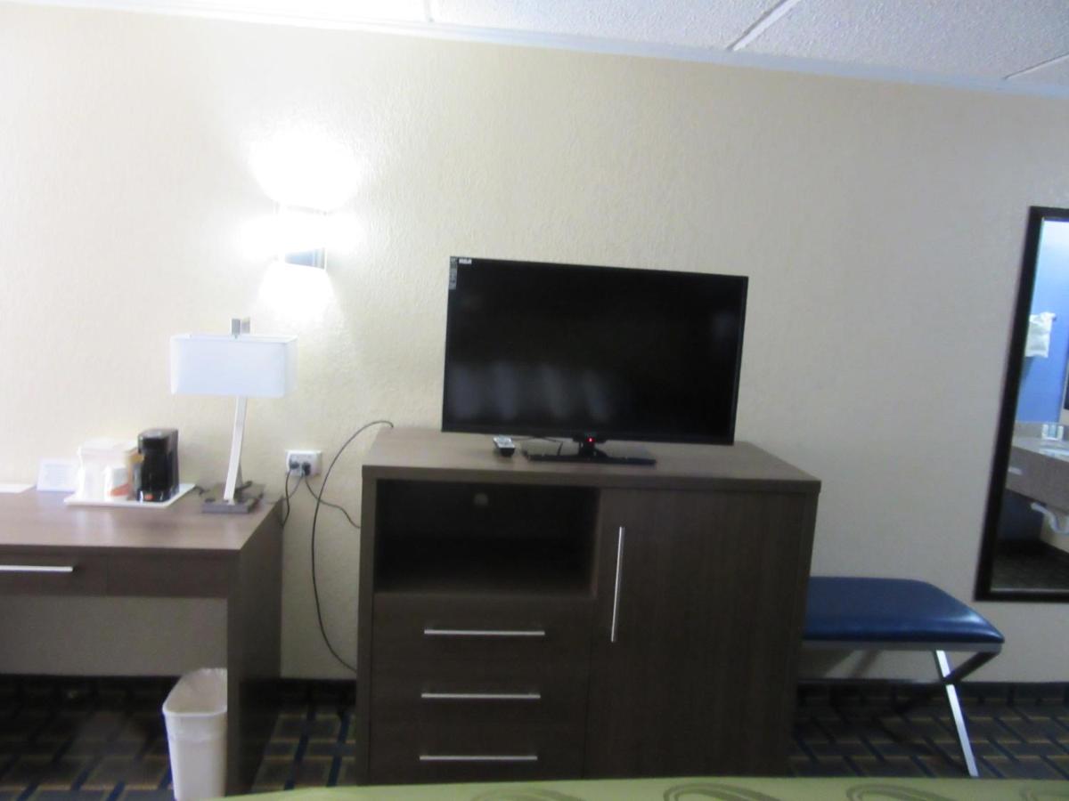 Quality Inn & Suites Atlanta Six Flags - image 5