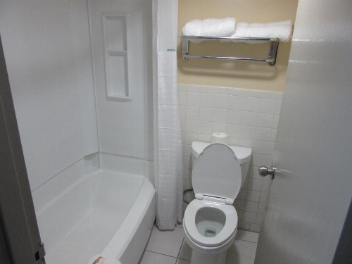 Quality Inn & Suites Atlanta Six Flags - image 9