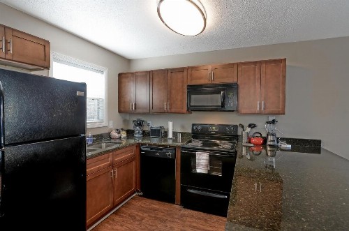 City center location with King bed - image 12