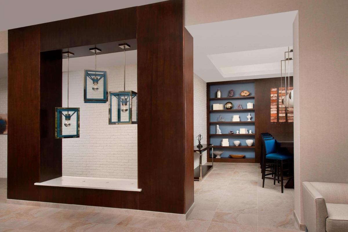 SpringHill Suites by Marriott Atlanta Downtown - image 7