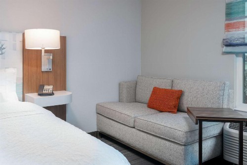 Hampton Inn & Suites Atlanta Buckhead Place - image 13