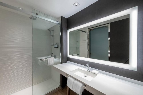 AC Hotel by Marriott Atlanta Midtown - image 18