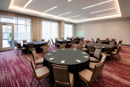 Courtyard by Marriott Atlanta Vinings/Galleria - image 17
