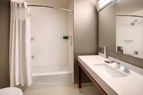 Courtyard by Marriott Atlanta Vinings/Galleria - image 40