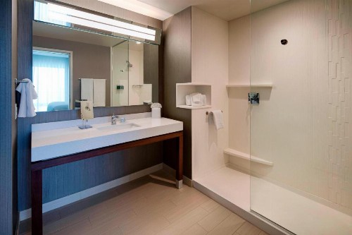 Courtyard by Marriott Atlanta Vinings/Galleria - image 6