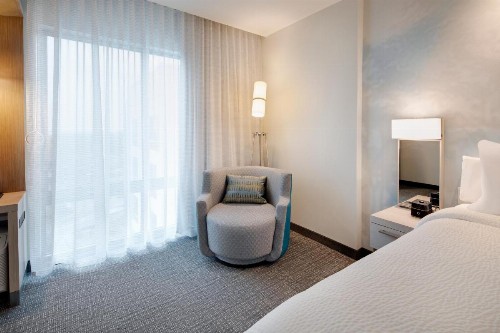 Courtyard by Marriott Atlanta Vinings/Galleria - image 8