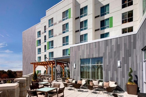 Courtyard by Marriott Atlanta Vinings/Galleria - image 9