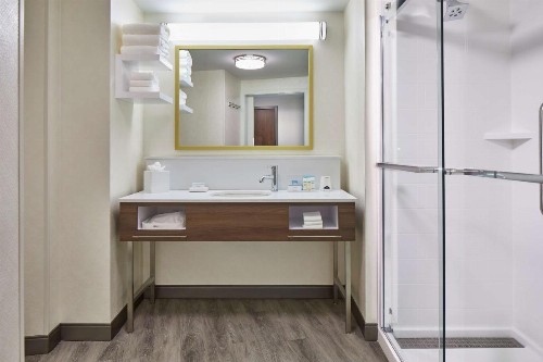 Hampton Inn & Suites Atlanta-Midtown Ga - image 20