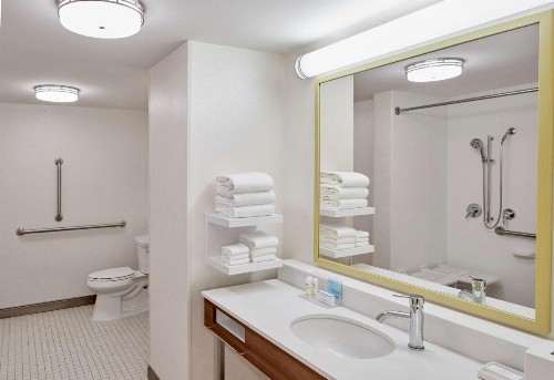 Hampton Inn & Suites Atlanta-Midtown Ga - image 28