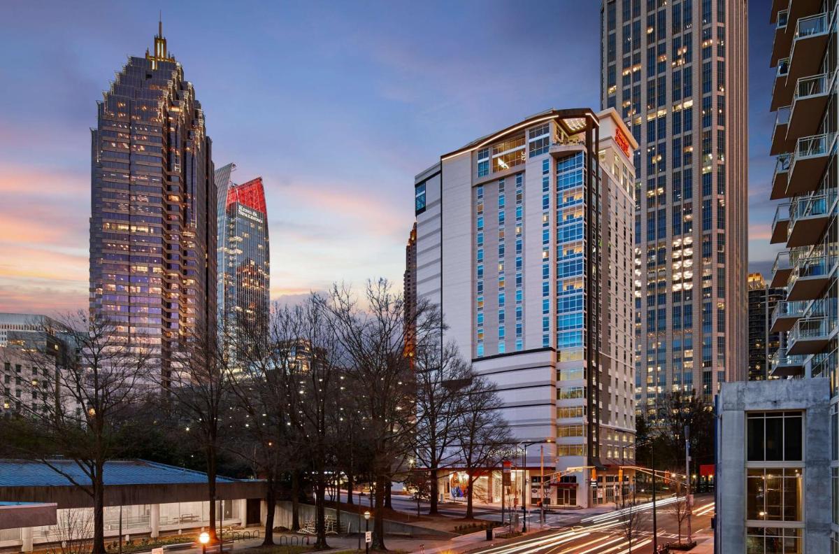 Hampton Inn & Suites Atlanta-Midtown Ga - image 3