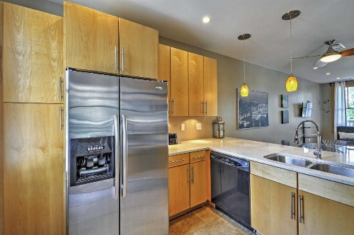 Modern Atlanta Loft Above Bakery in Cabbagetown! - image 11