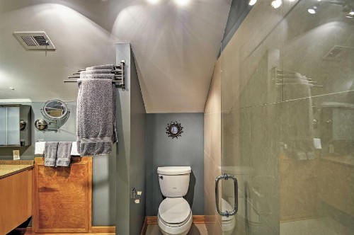 Modern Atlanta Loft Above Bakery in Cabbagetown! - image 6