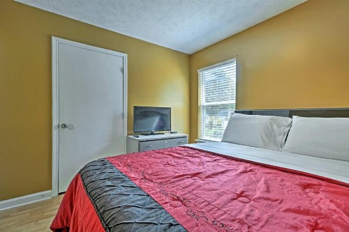 Quiet Atlanta Home about 15 Mins to Downtown and Airport! - image 7