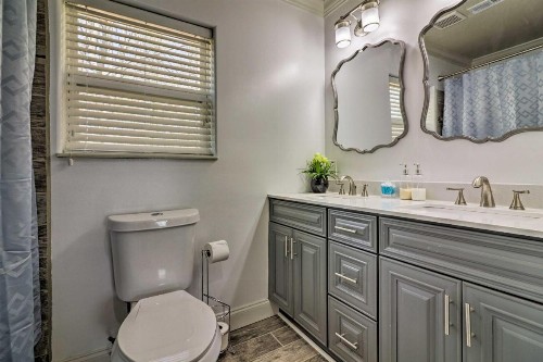 Comfortable Ranch Home - 5 Mi to Downtown Atlanta! - image 7
