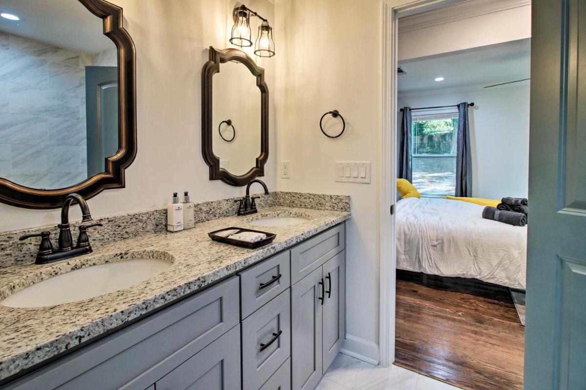 Cozy Modern Home with Parking about 4 Mi to Dwtn! - image 3