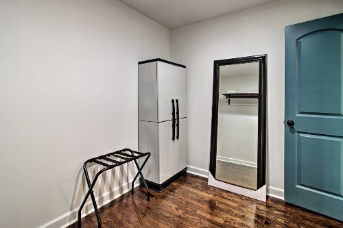 Cozy Modern Home with Parking about 4 Mi to Dwtn! - image 6