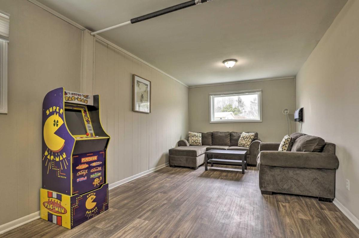 Modern Getaway with Game Room about 9 Mi to Dtwn! - image 6