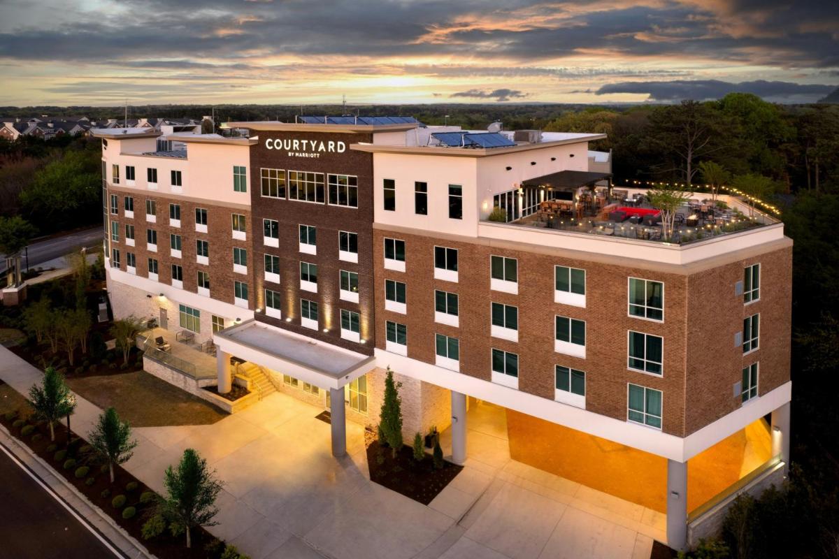 Holiday Inn & Suites - Atlanta N - Chamblee Dunwoody  an IHG Hotel - main image