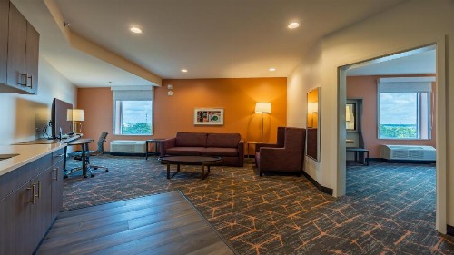 Holiday Inn & Suites - Atlanta N - Chamblee Dunwoody  an IHG Hotel - image 44