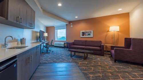 Holiday Inn & Suites - Atlanta N - Chamblee Dunwoody  an IHG Hotel - image 47
