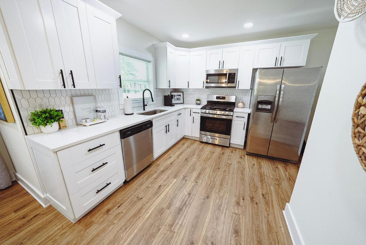 East Point 3 Bedroom Home Minutes from Airport and Midtown - image 2