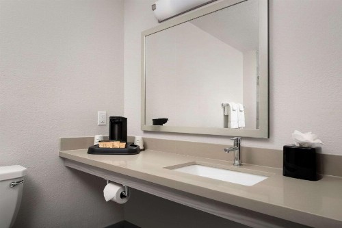 Quality Inn Atlantic Beach-Mayo Clinic Jax Area - image 28