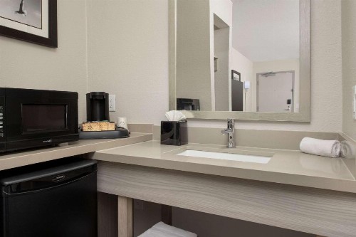 Quality Inn Atlantic Beach-Mayo Clinic Jax Area - image 33
