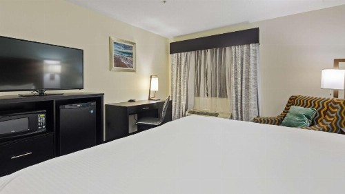Best Western Mayport Inn and Suites - image 15