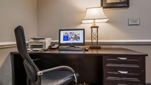 Best Western Mayport Inn and Suites - image 9