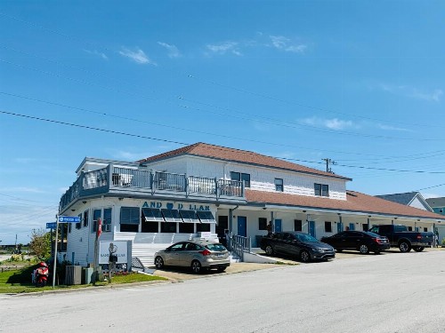 Sand Dollar Motel - image 2