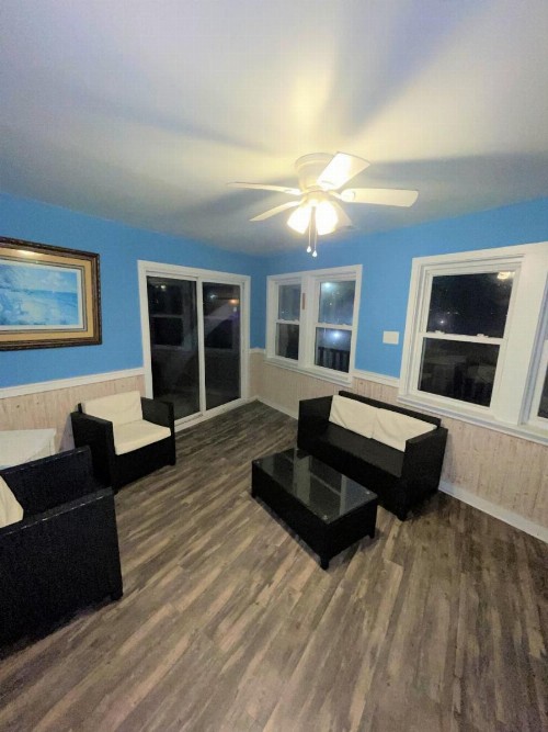 Sand Dollar Motel - image 21
