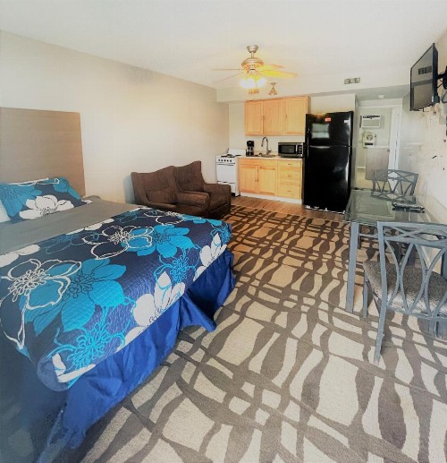 Sand Dollar Motel - image 26