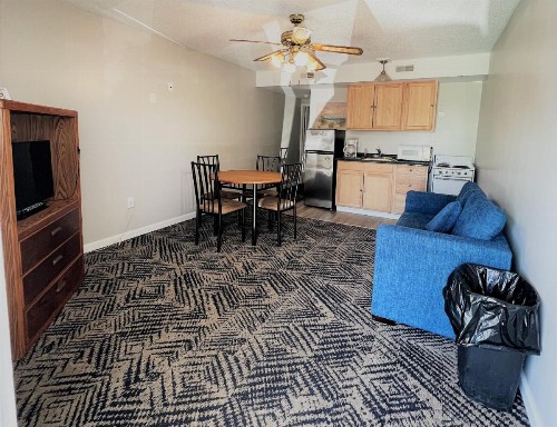 Sand Dollar Motel - image 36