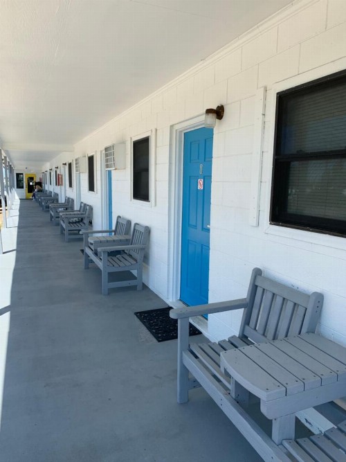 Sand Dollar Motel - image 5