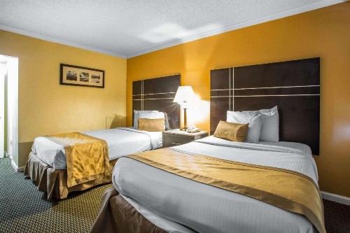 Rodeway Inn Boardwalk - image 29