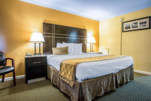 Rodeway Inn Boardwalk - image 38