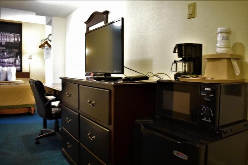 Super 8 by Wyndham Atlantic City - image 18