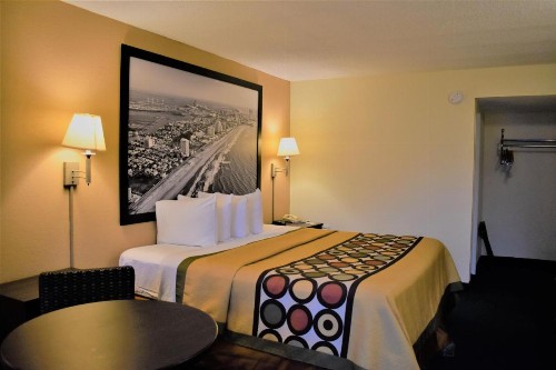 Super 8 by Wyndham Atlantic City - image 30