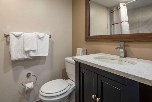 Rodeway Inn Oceanview - image 11