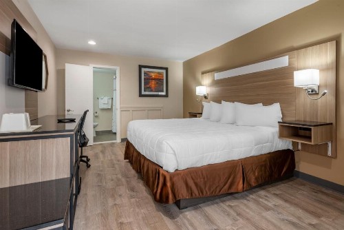 Rodeway Inn Oceanview - image 13