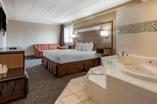 Rodeway Inn Oceanview - image 14