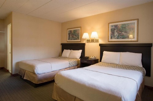 Atlantic Motor Inn Near Boardwalk - image 16